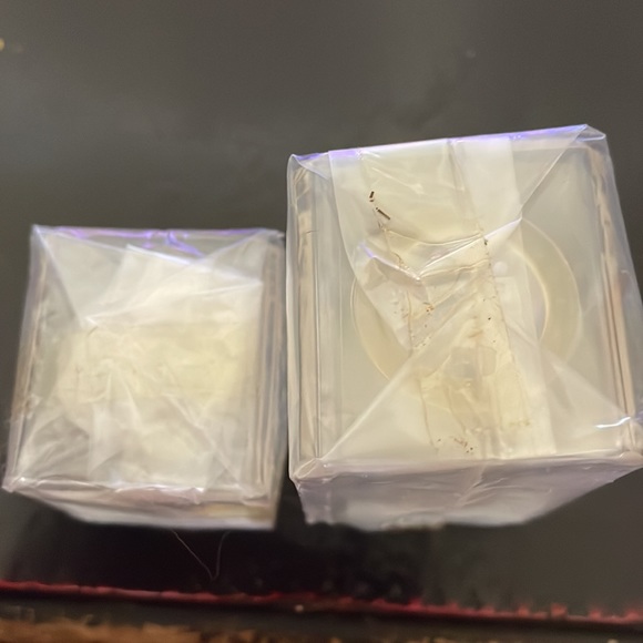 NWOT:  TWO’S COMPNY Salt & Pepper set - Picture 6 of 10